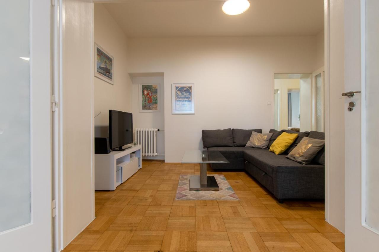 As Aparts. Old Town Square Apt. Appartamento *