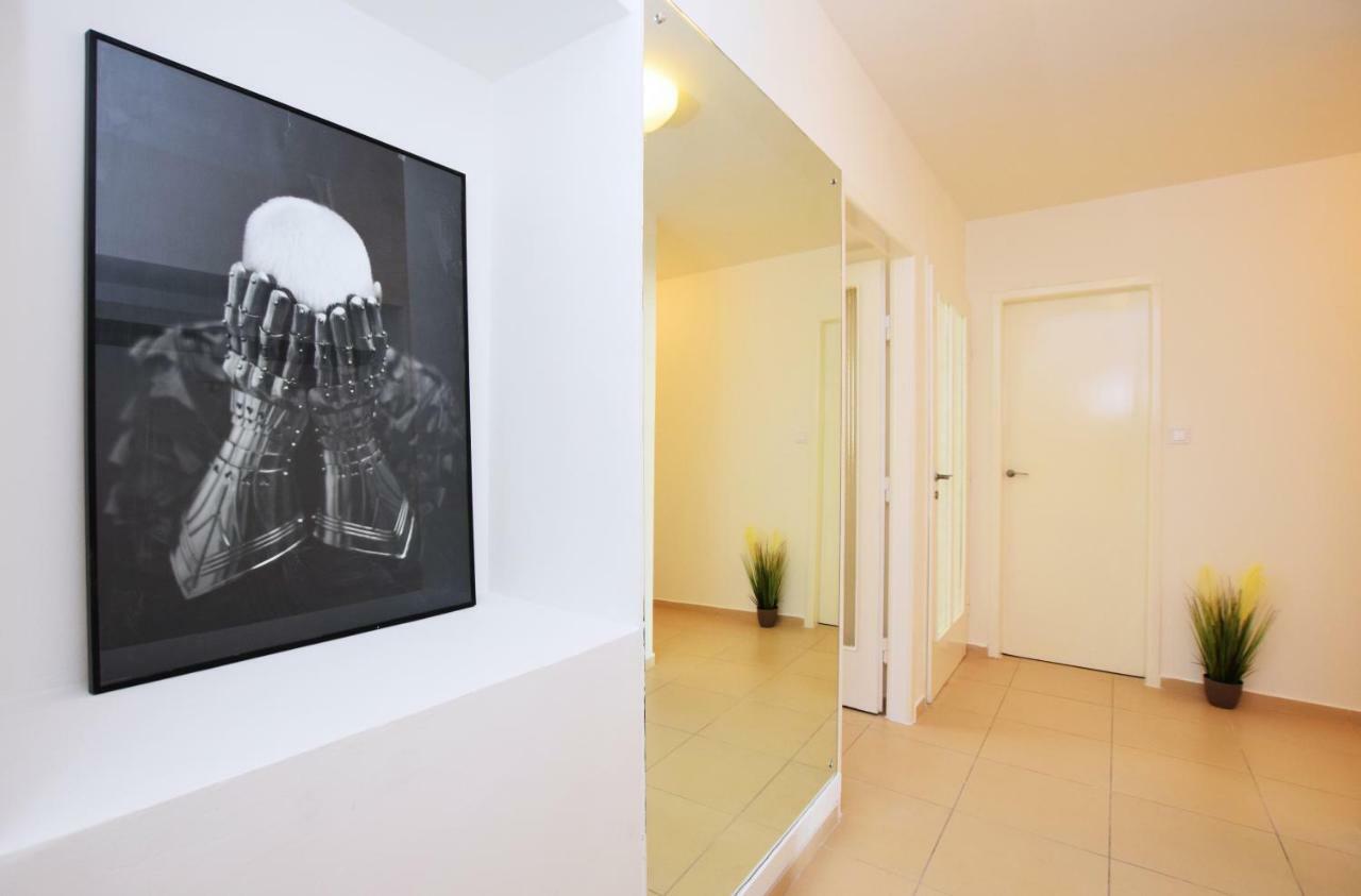 As Aparts. Old Town Square Apt. Appartamento